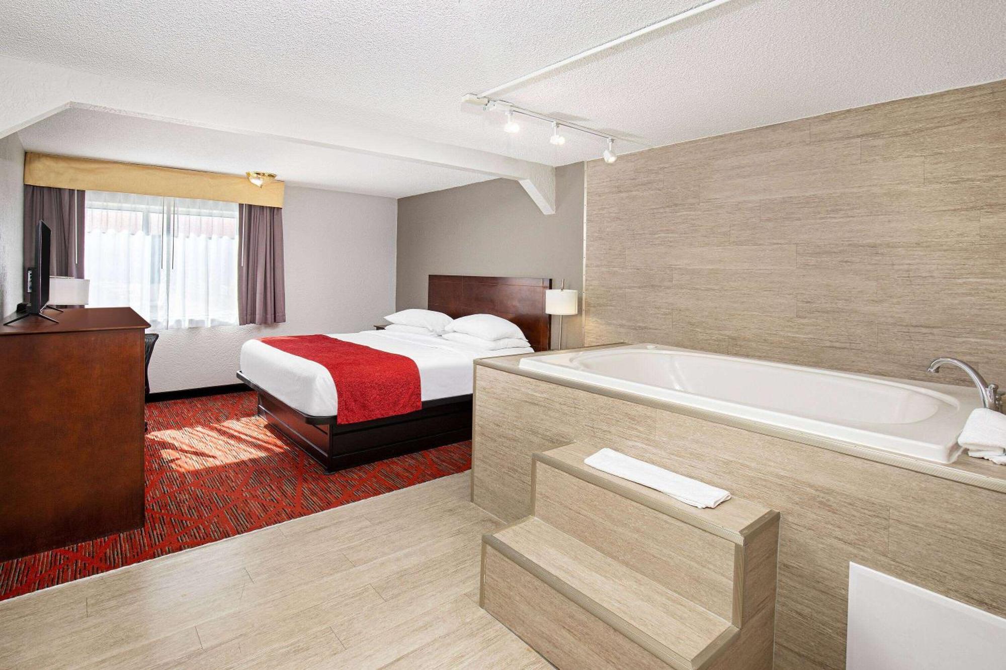Ramada By Wyndham Μπόουλινγκ Γκριν Εξωτερικό φωτογραφία
